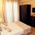 Hotel Bueyuekada Marine House