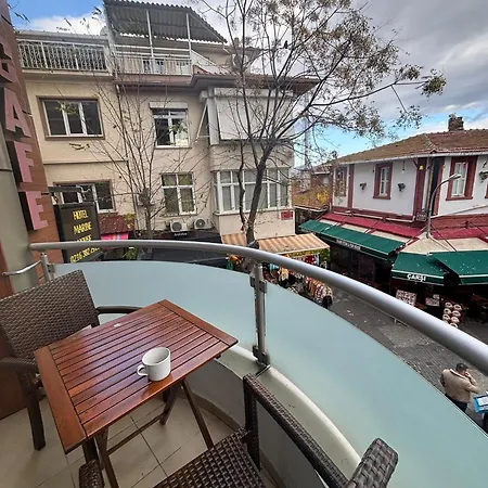 Bueyuekada Marine House