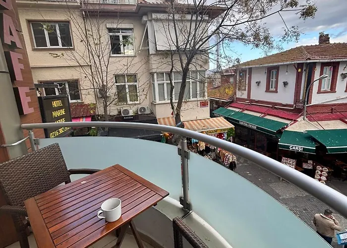 Bueyuekada Marine House