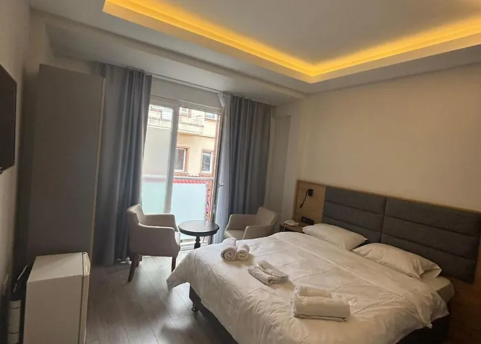 Bueyuekada Marine House Hotel