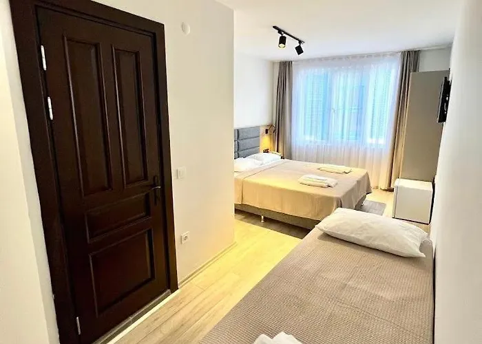 Bueyuekada Marine House